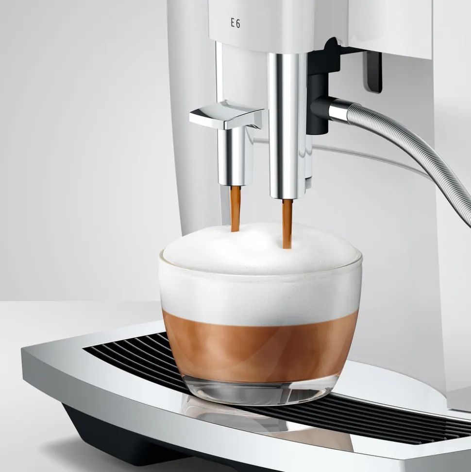 E6 Fully Automatic Coffee Machine in Piano White