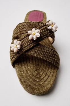 Earth Shella Espadrilles in Green