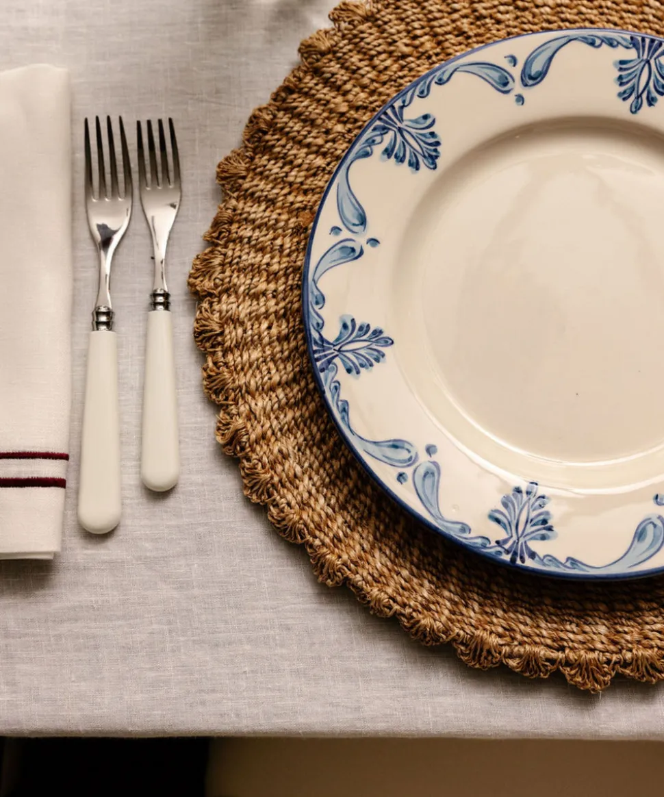Eleanor Dinner Plate in Blue