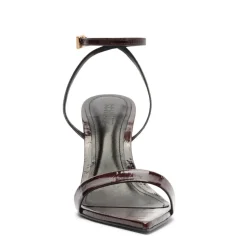 Elisha Sandal in Maplewood