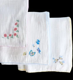 Embroidered Shawl Blanket Set