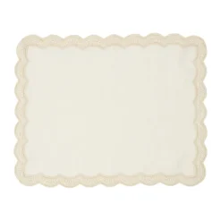 Emilia Scallop Embroidered Placemat