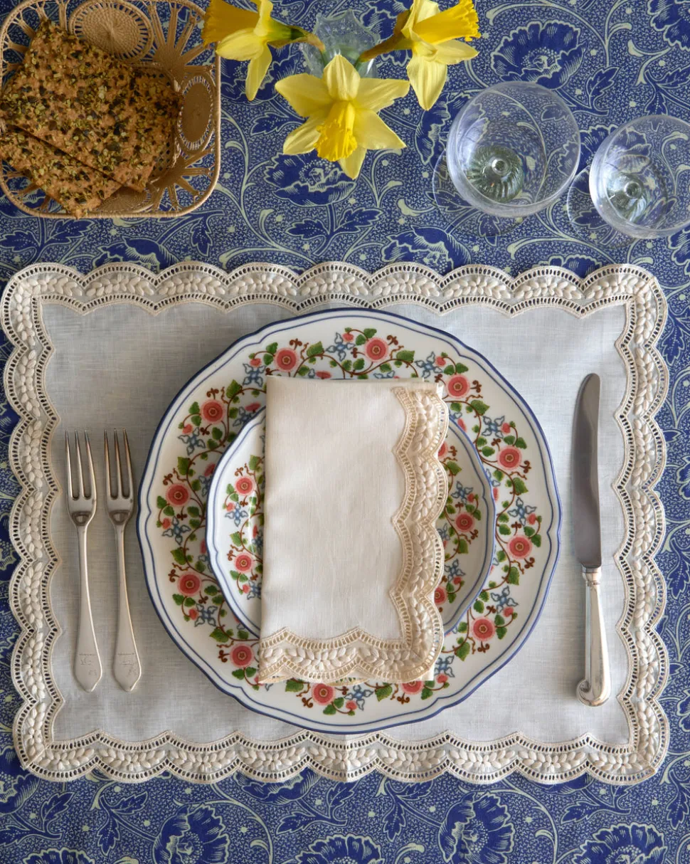 Emilia Scallop Embroidered Napkin