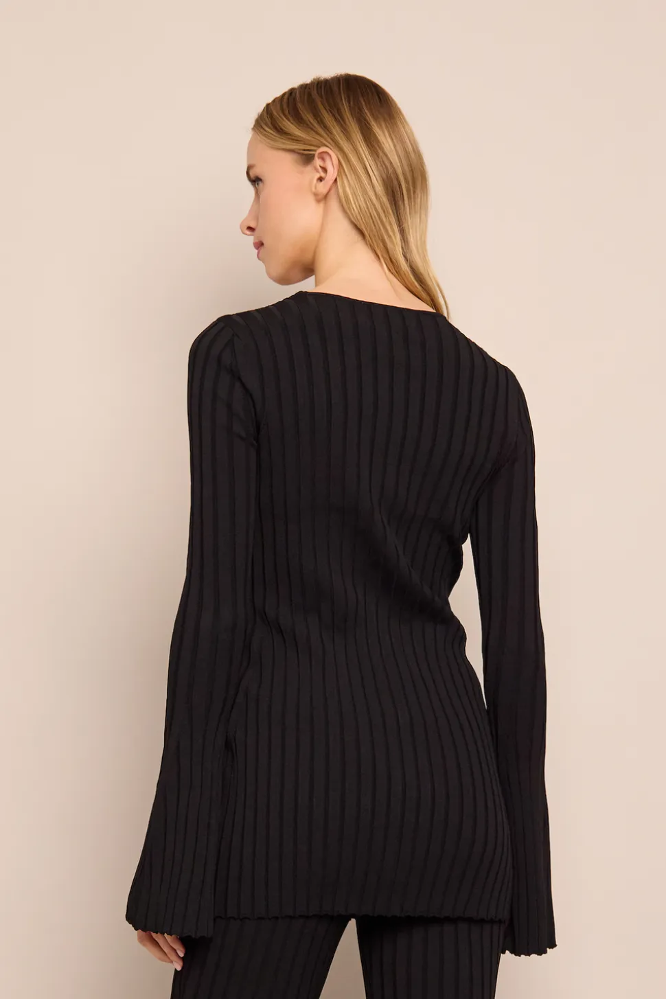 Estella Top in Black