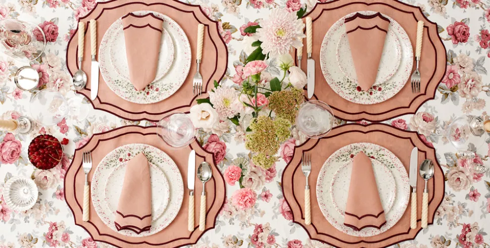 Eva Tablecloth in Rose Floral