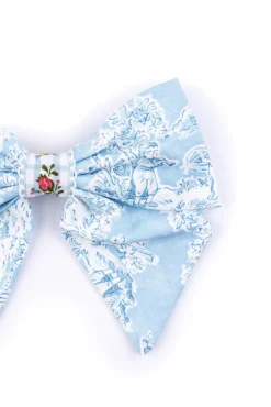 Farmhouse Toile Bow in Blue