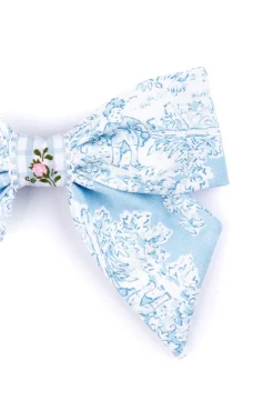 Farmhouse Toile Bow in Blue