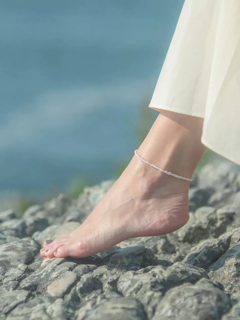 Finn Anklet in White