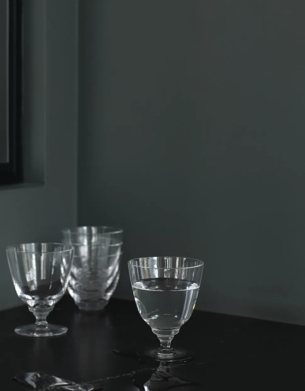 Flow Glass On Foot in Champagne