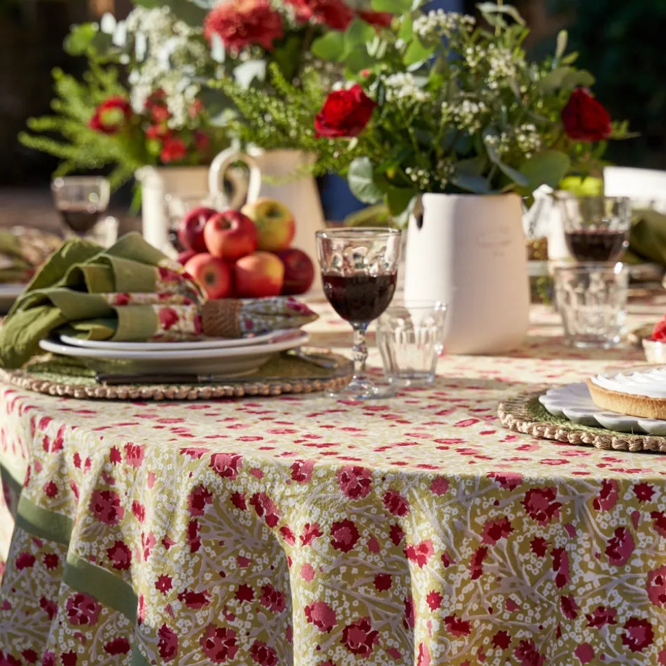 French Tablecloth Meadows Red & Green