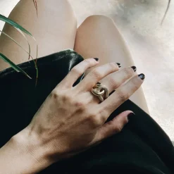 Full Link Ring with White Pavé Diamonds