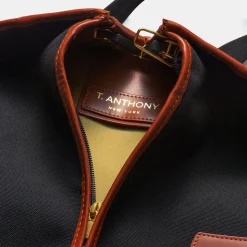 Garment Carrier