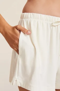Gisele Separates Short in Ivory