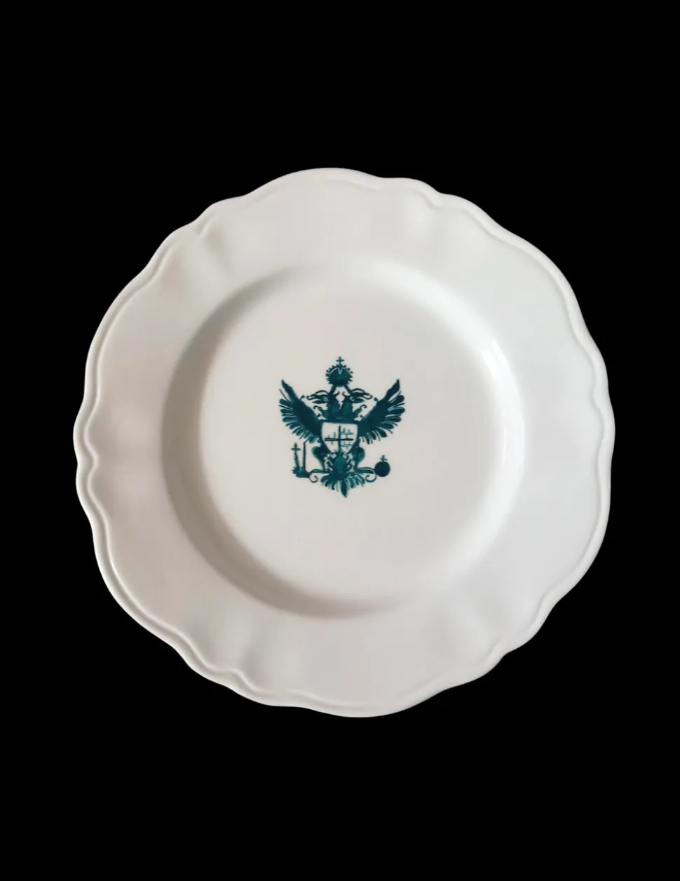 Hand-Painted Crest Plate, Set of 6