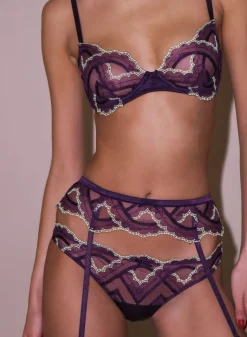 Hendrix Embroidery Cheeky
