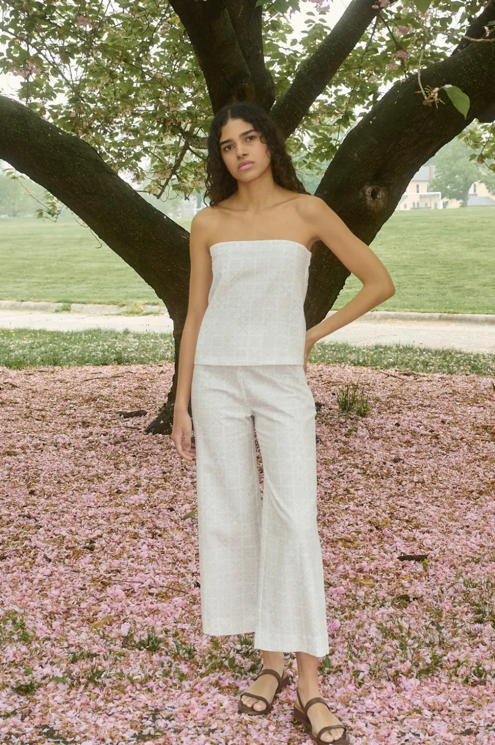High-Waisted, Wide-Leg Pants in White with Beige Checkerboard