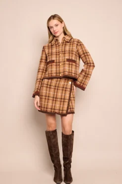 Jodi Mini Skirt in Camel Check