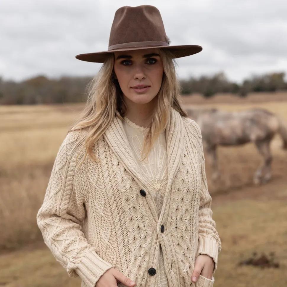 Juliet in Walnut