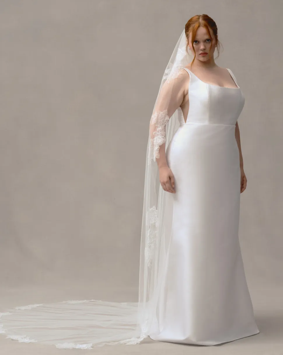 Lace Cluster Veil