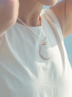 Large Scallop Shell Charm in White