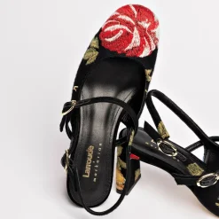 Larroudé x Markarian Pump In Black Wool and Floral Embroidery
