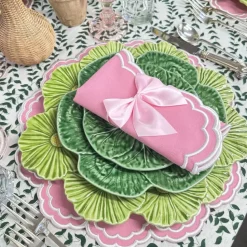Leaves Tablecloth in Dark Green
