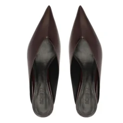 Loren Mid Patent Pump in Maplewood