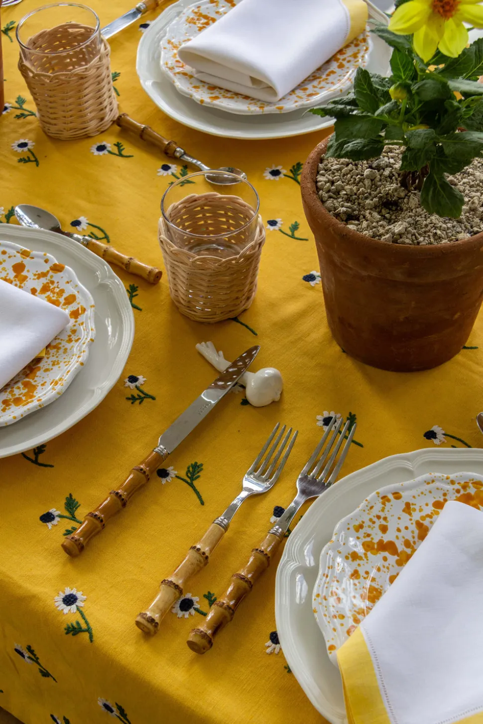 Manzanilla Rectangular Tablecloth in Mustard
