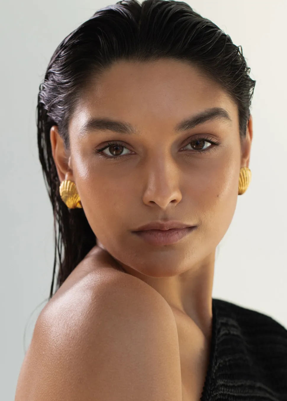 Mar Earrings in Gold