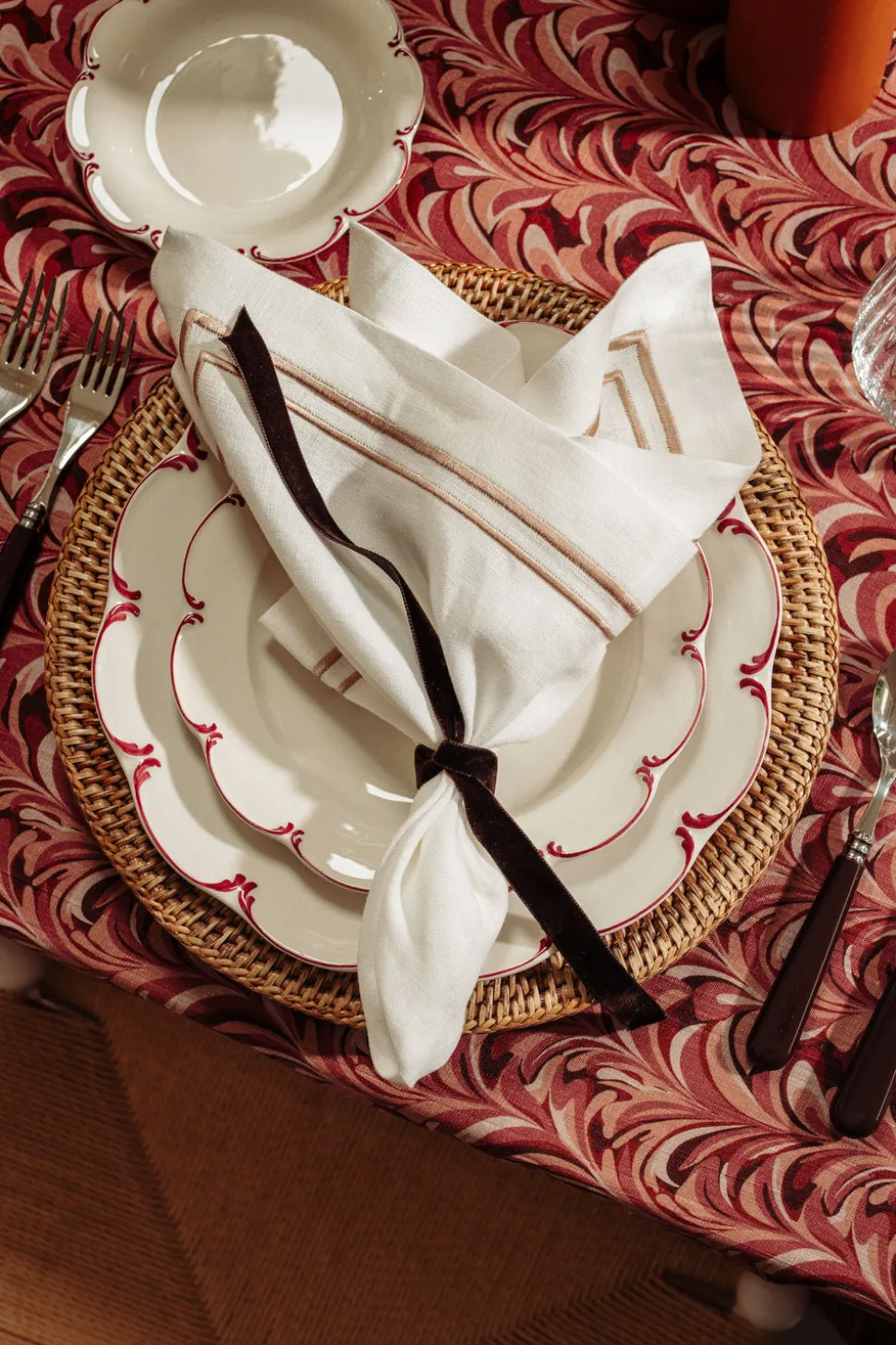 Marble Linen Tablecloth in Pink