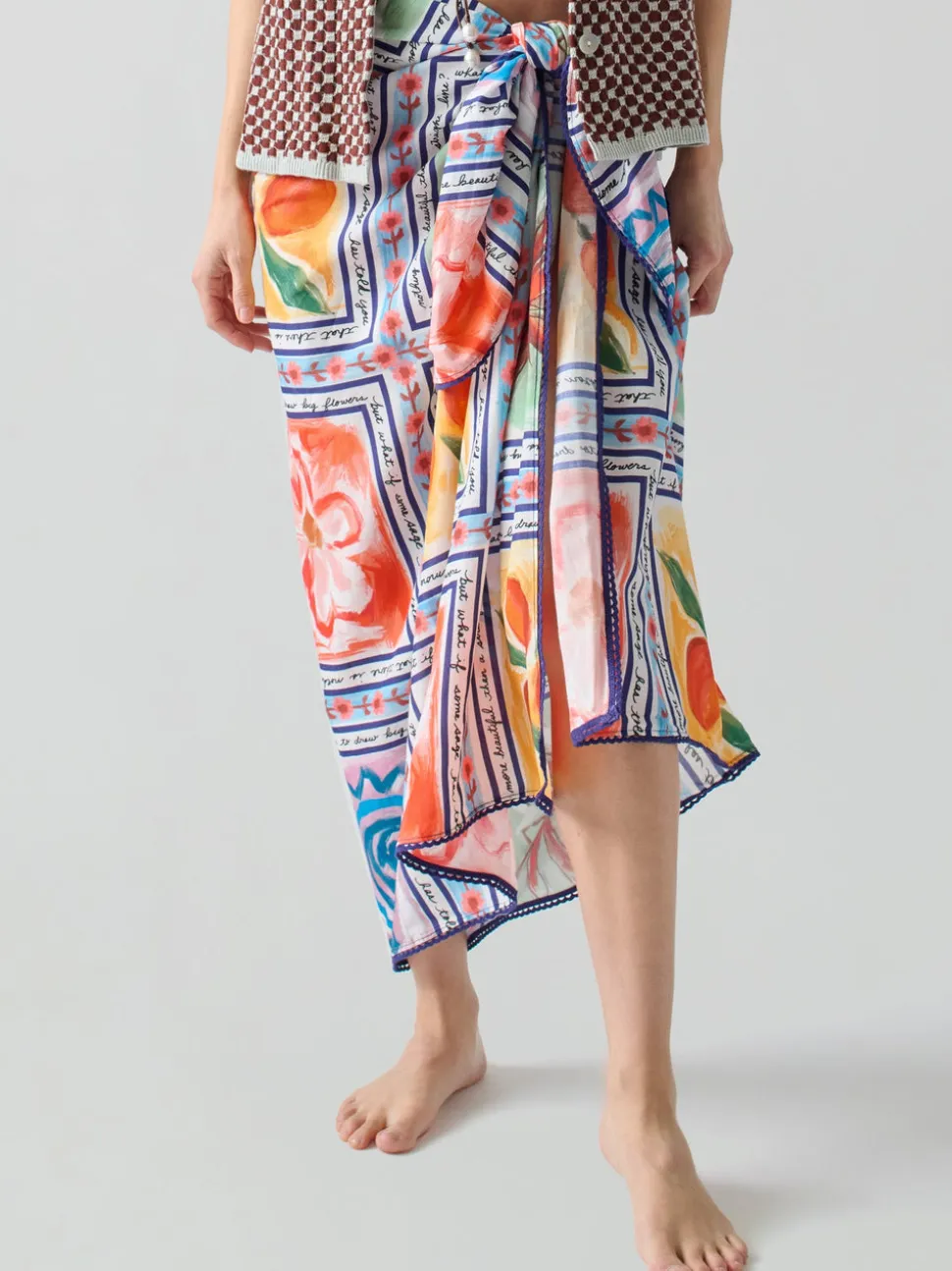 Marcia Sarong in Ceramic
