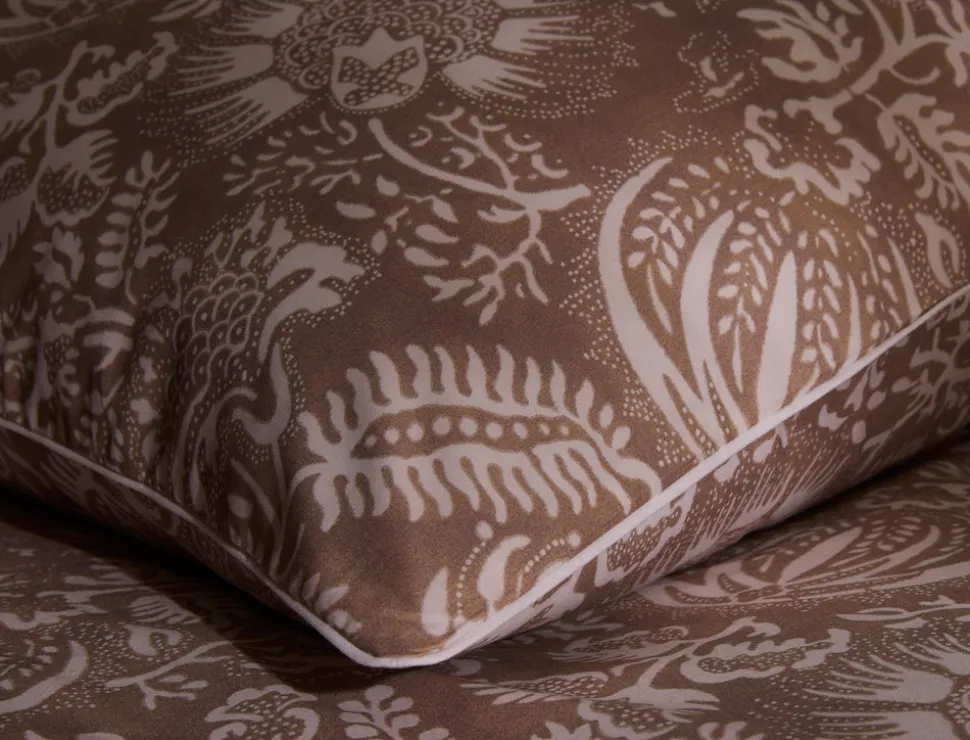 Matouk Schumacher Granada Collection