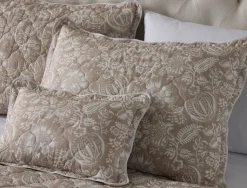 Matouk Schumacher Granada Collection