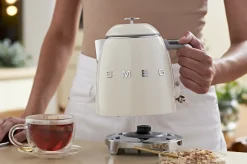 Mini Kettle KLF05 in Cream