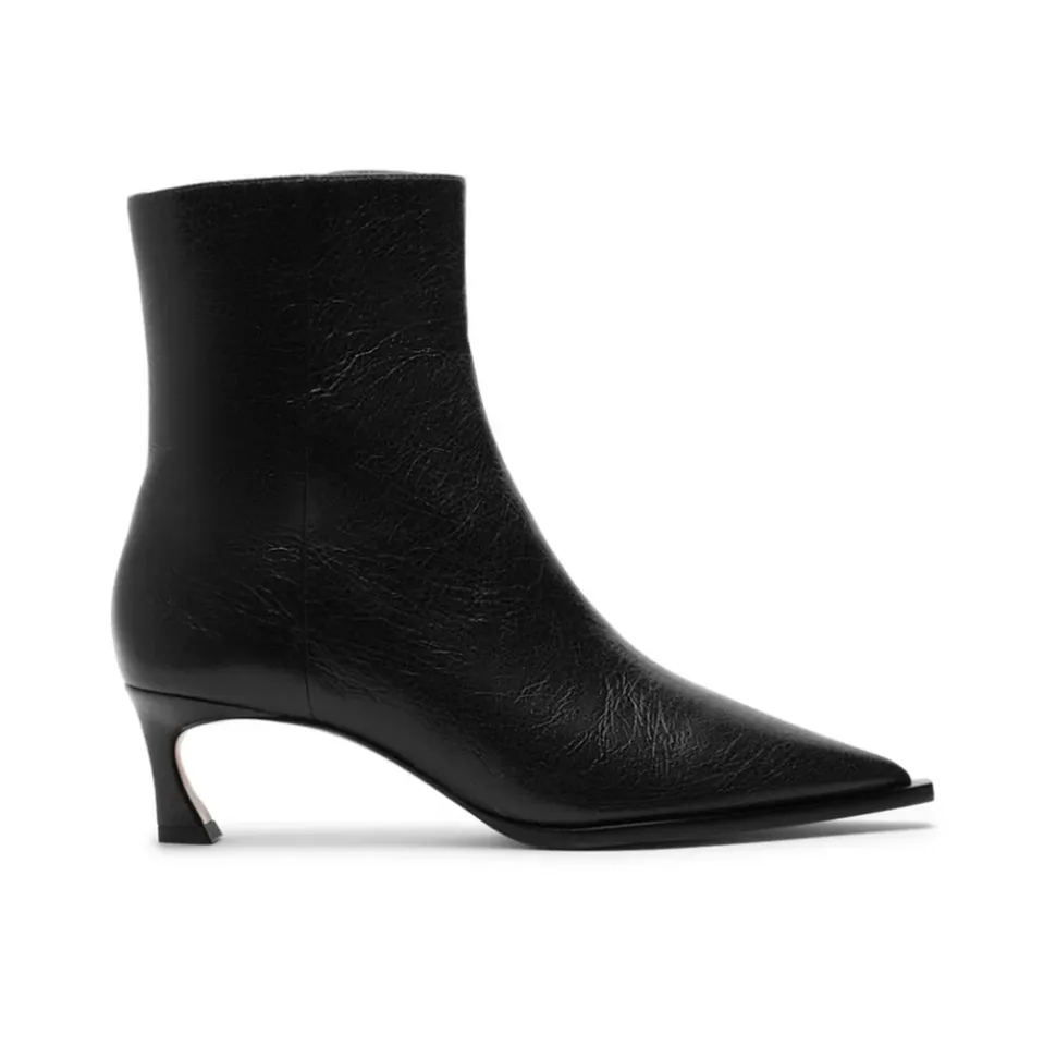 Myra 50 in Black