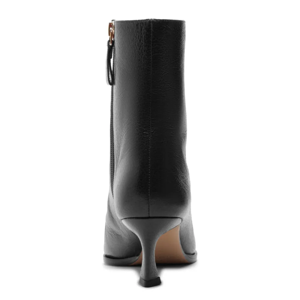 Myra 50 in Black