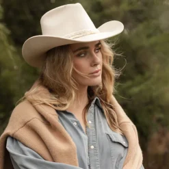 Myrtle in Cream