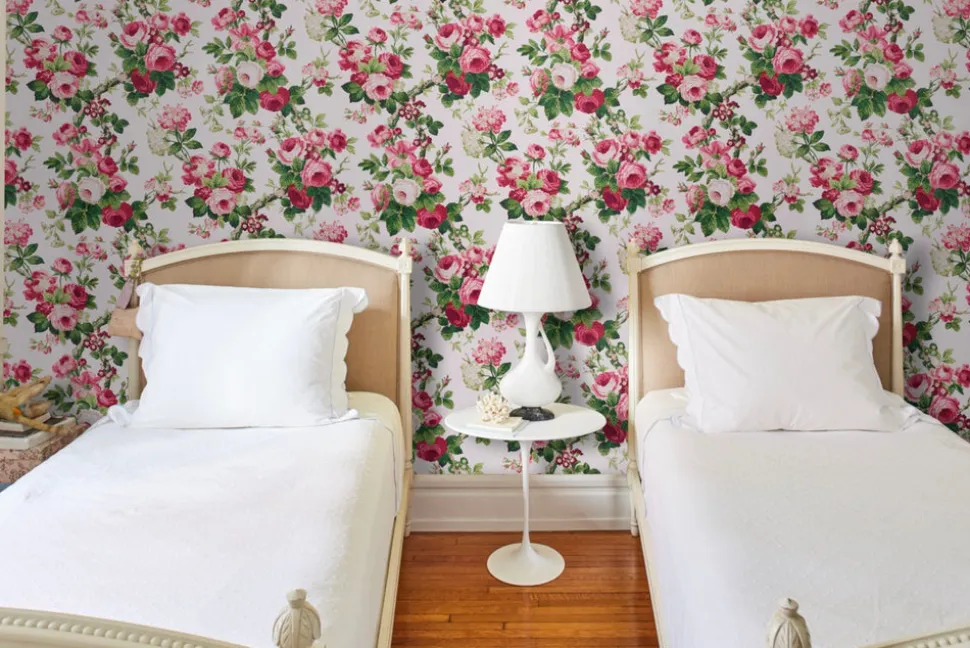 Nancy Floral Wallpaper in Rose