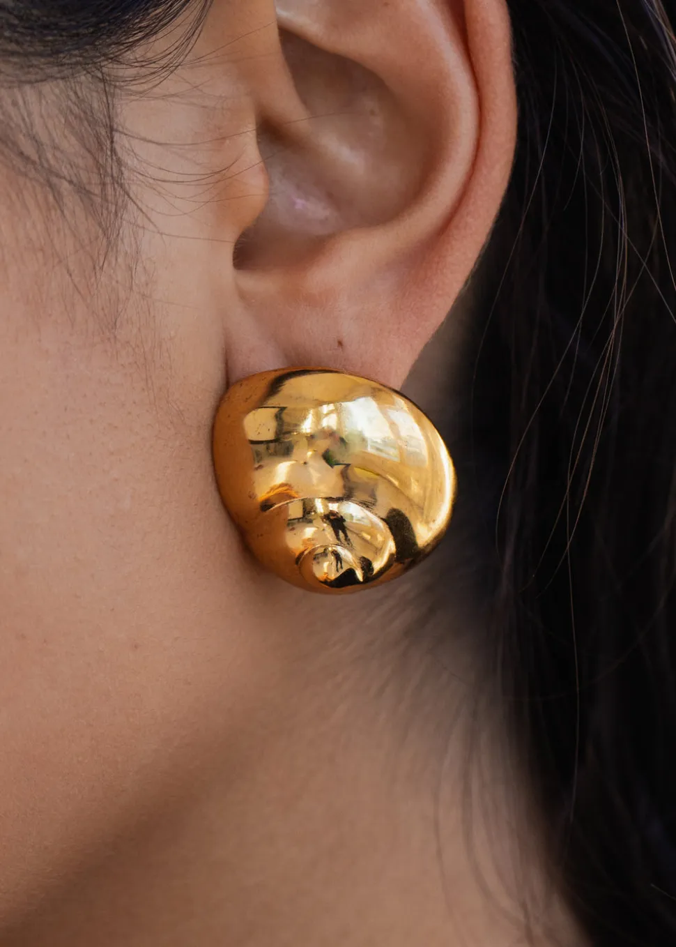 Natica Stud in Gold