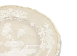 Oriente Italiano Antico Doccia Charger Plate in Meringa