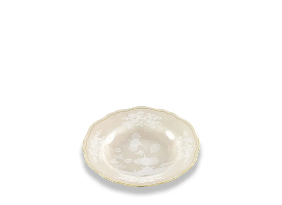 Oriente Italiano Antico Doccia Soup Plate in Meringa