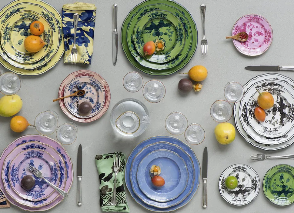 Oriente Italiano Dinner Plate in Pervinca