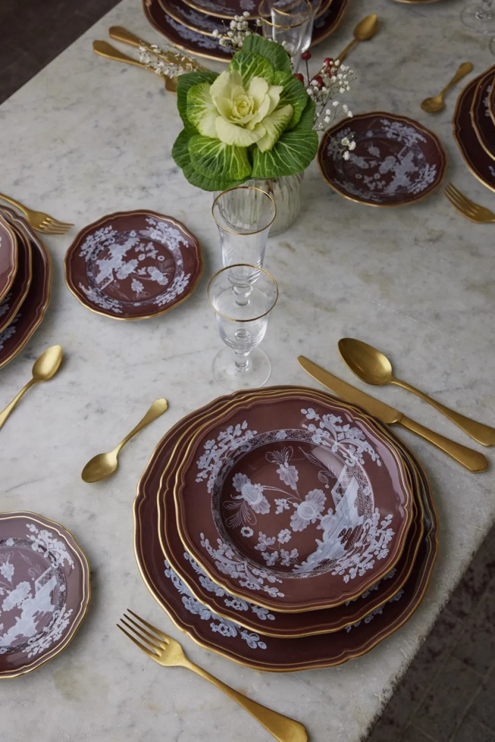 Oriente Italiano Dinner Plate in Castagna
