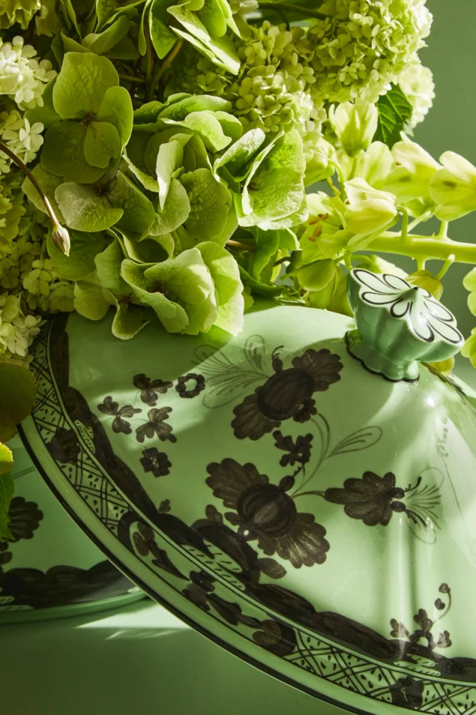 Oriente Italiano Oval Tureen With Cover in Citrino