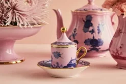 Oriente Italiano Teapot With Cover in Azalea