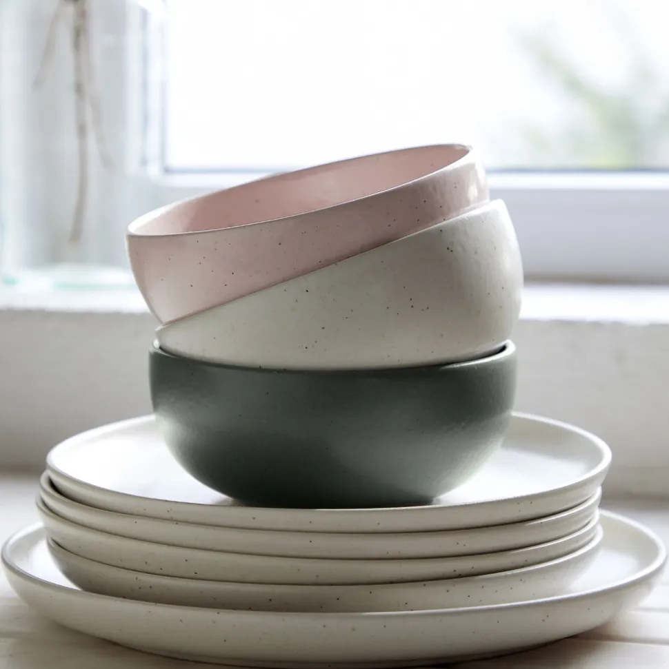 Pacifica Collection Salad Plates 9" in Vanilla, Set of 6
