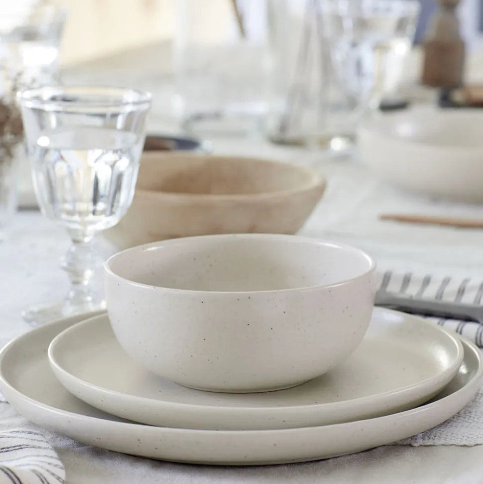 Pacifica Collection Salad Plates 9" in Vanilla, Set of 6