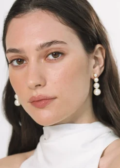 Palma Earrings in Pearl