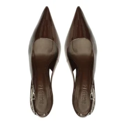 Paola Patent Pump in Root Brown