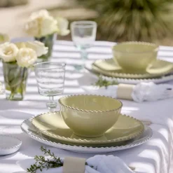 Pearl Collection Dinner Plates in Lilly Green, Set of 6